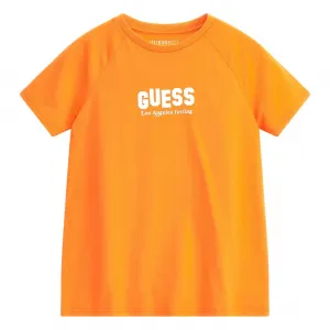 Тениска с къс ръкав за момче в оранжево с надпис Guess в бяло