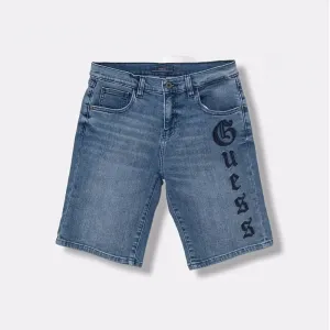 Къси деним панталони за момче в светъл нюанс и голям надпис Guess