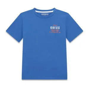 Синя тениска за момче с малък бял надпис Guess